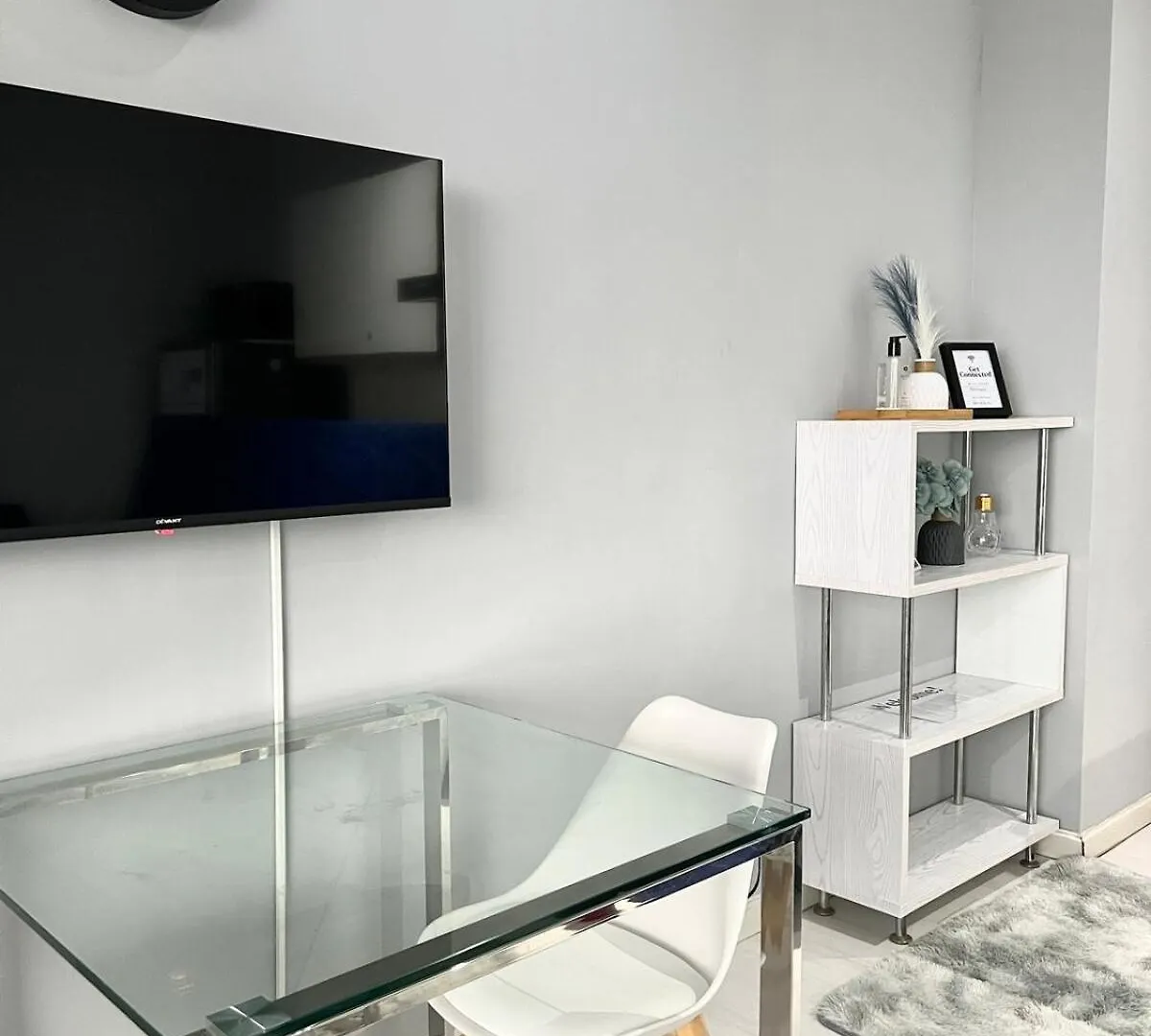 Apartment Affordable Suite At Gramercy Makati With Balcony & Parking Manila Philippines